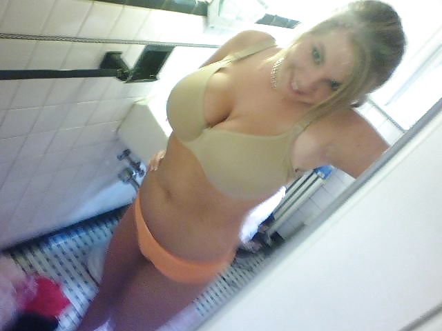 Don't blame her for wanting to show them off porn gallery