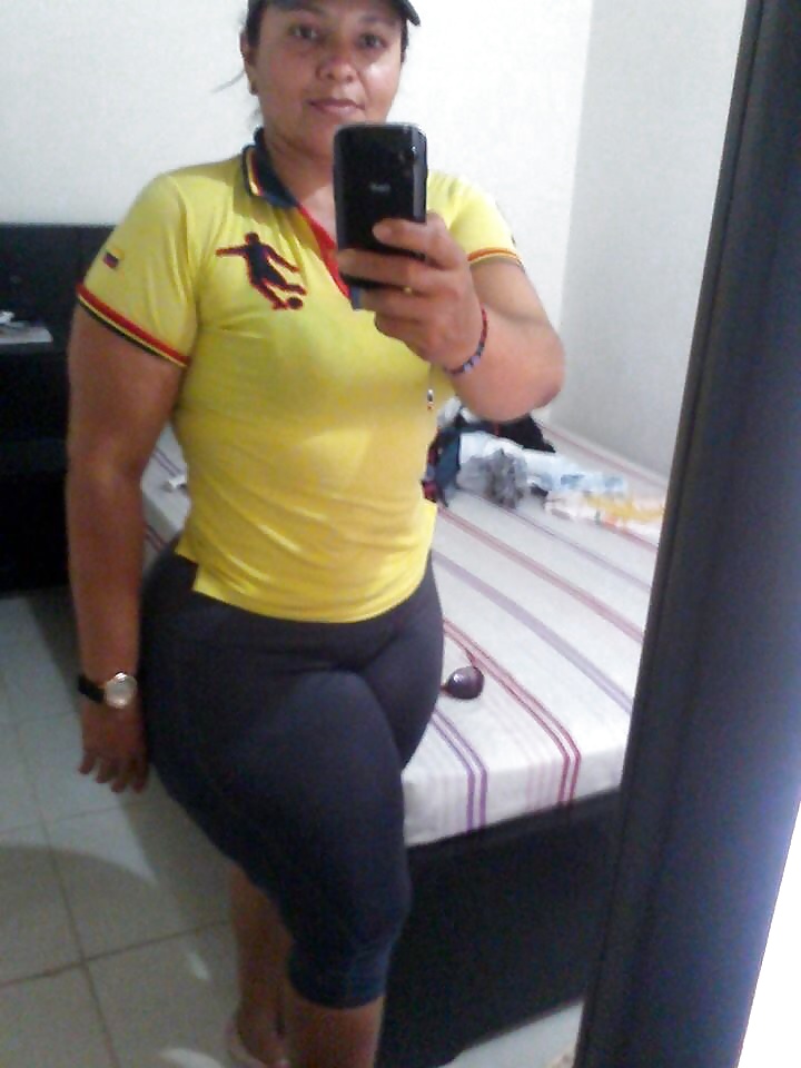 Nalgona y caderona (Pamela) porn gallery