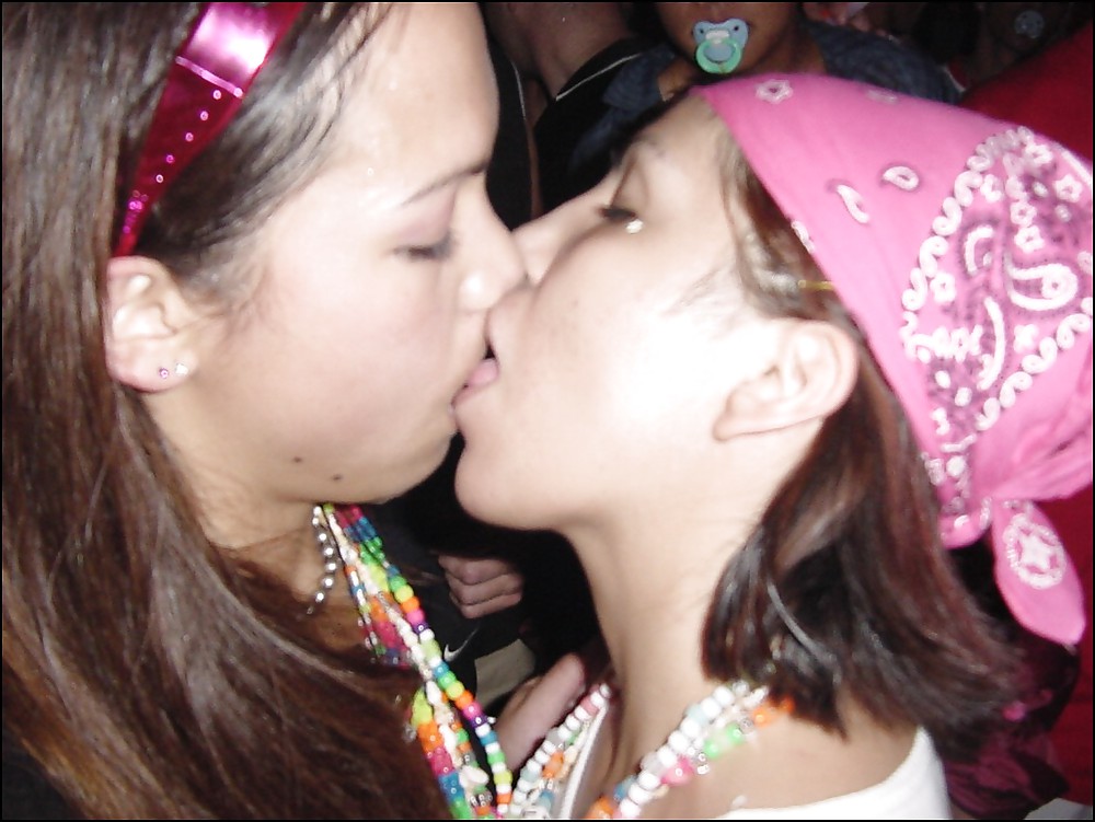 amateur teens - kissing porn gallery