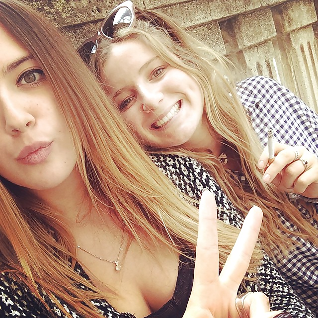 Chloe & Her Friends porn gallery