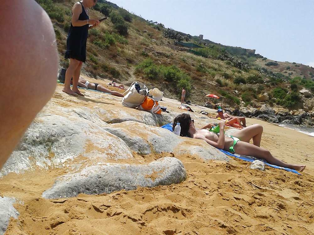 oops caught on the beach porn gallery