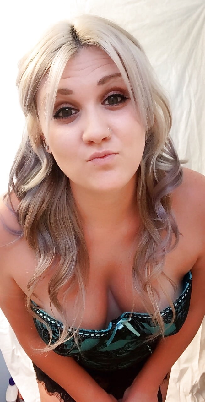 Amatours 166 porn gallery