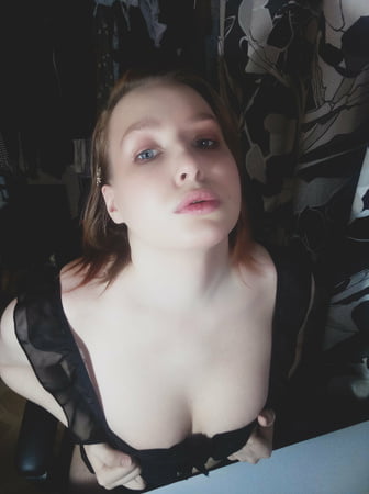 denise levi free photos         