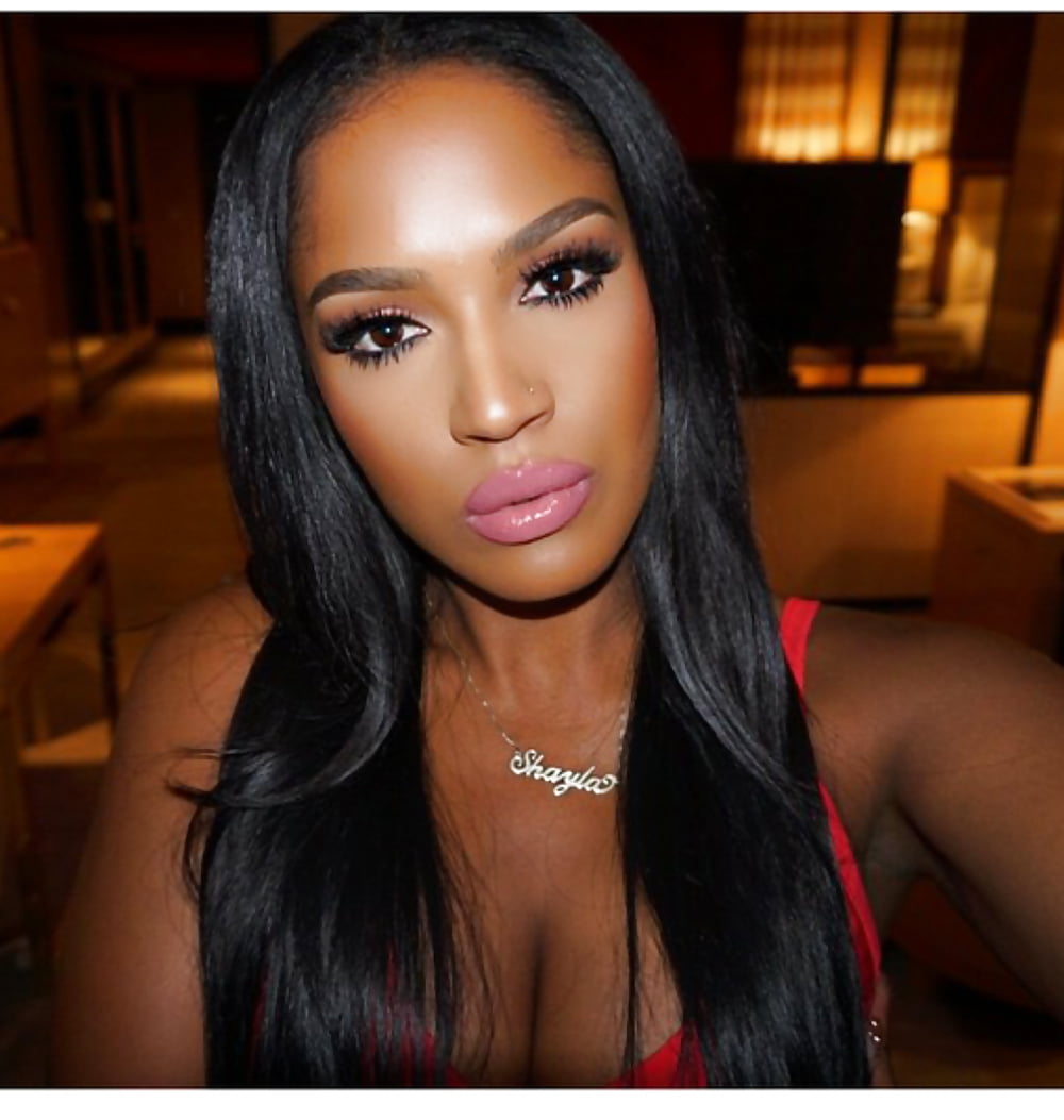 Ebony Facebook Slut Whore Bitch COMMENT porn gallery