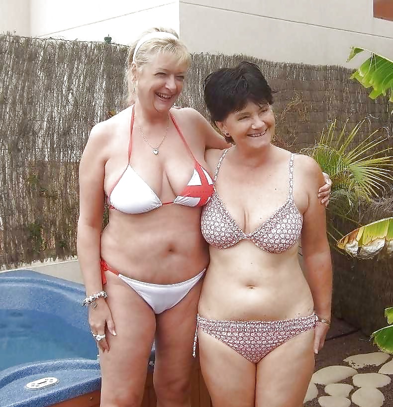 Mature women in bikini 5. porn gallery