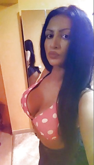 Turkish Bitch Deniz porn gallery