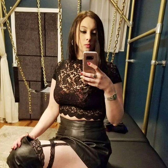 girls in latex,leather and pvc porn gallery