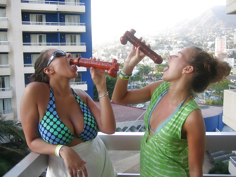 No Nude GFs II porn gallery