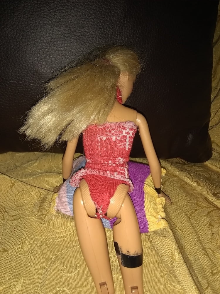 Barbie Doll morena cumshot 2020.