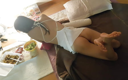 reup girls around the world welcome to asia            