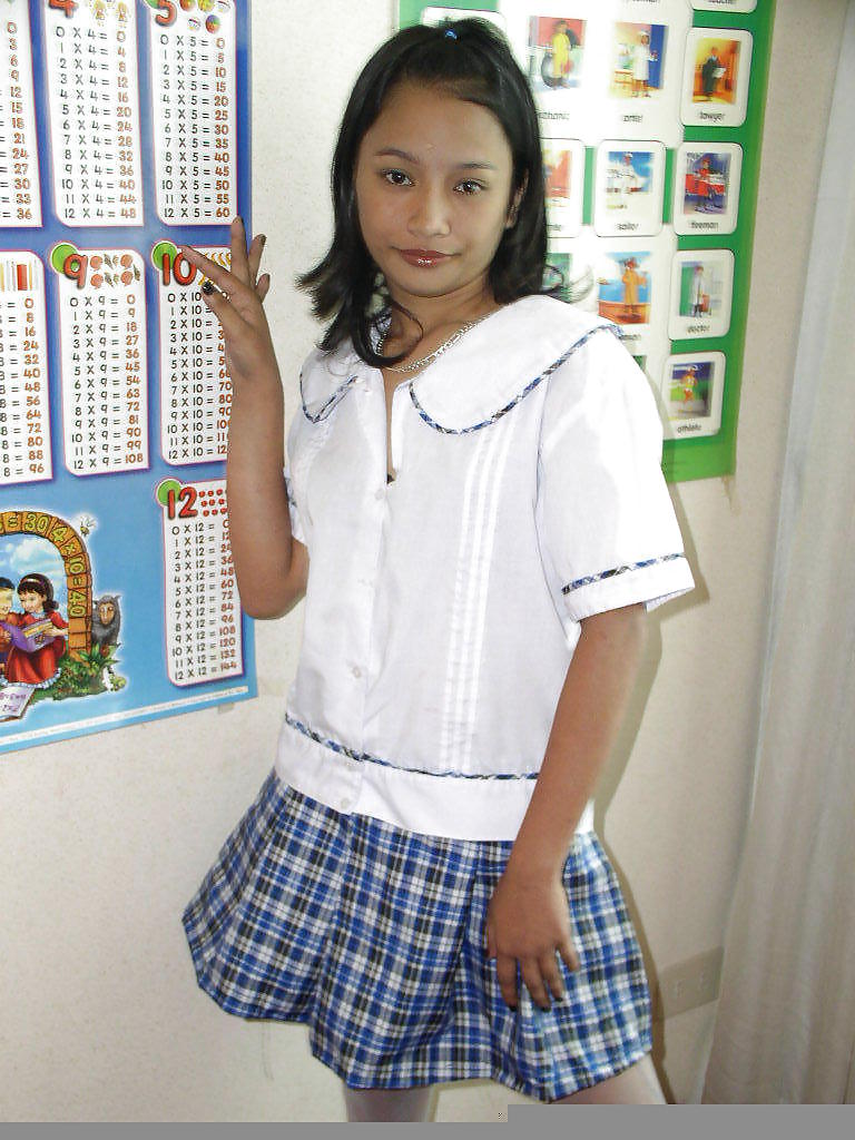 MANILA SCHOOLGIRLS - ERIKA porn gallery